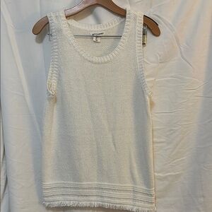White Sleeveless Knit Top - size L